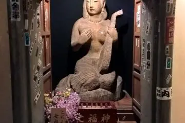 Gallery image