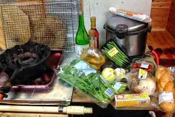 <p>If you're self-catering, it's important to stock up on ingredients before you arrive - there are no supermarkets in the immediate area and it's a long way back down the mountain! Don't forget to bring a bottle of sake to enjoy whilst soaking in the baths.</p>