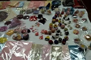 <p>Des objets artisanaux</p>