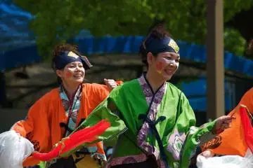 dancers enjoying the moment (Photo: <a href="http://www.gethiroshima.com" target="_blank" rel="noreferrer noopener nofollow">gethiroshima</a>)