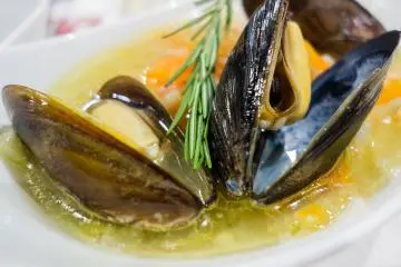 Garlic Herb Mussels