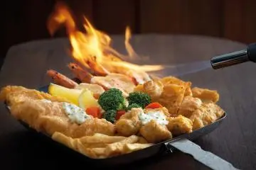 The signature flaming platter