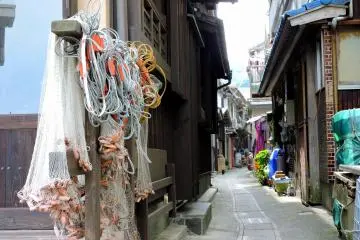 Narrow alley ways in the town