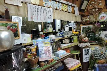 Lonk Restaurant serves delicious fresh seafood