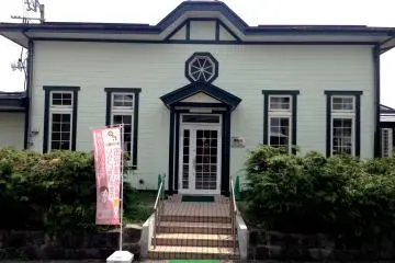 Gallery image