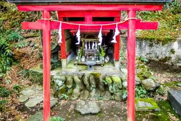 <p>As with many other temples in Japan, you can usually find a small shrine within a temple complex illustrating the fusion between Buddhism and Shintoism over the course of history</p>