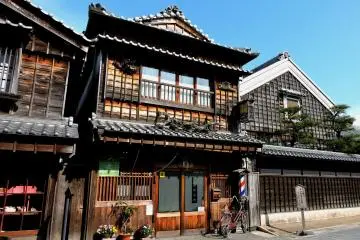 Go Souvenir Shopping in Old Japan