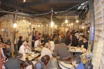 Inside Uomaru