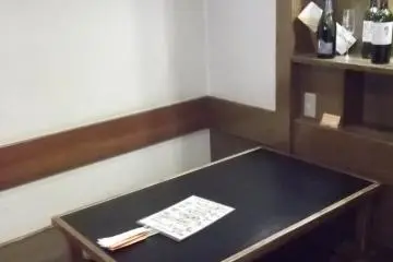<p>There's legroom under the table, thankfully</p>