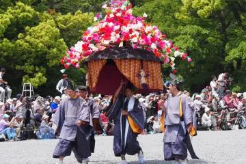 <p>ขบวนแห่นำเจ้าหญิง</p>