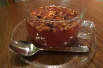 <p>Limited-time spiced tea in wintertime</p>