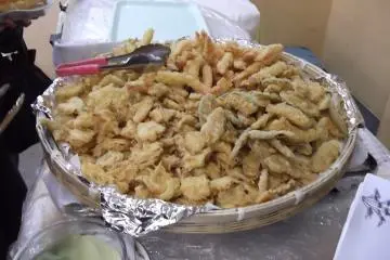 <p>The mountain of dinner tempura</p>