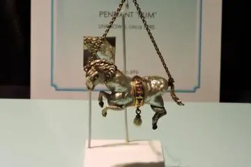 <p>At first I thought this pendant was a horse, but it is a ram.</p>
