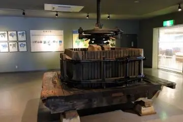 <p>A wine press</p>