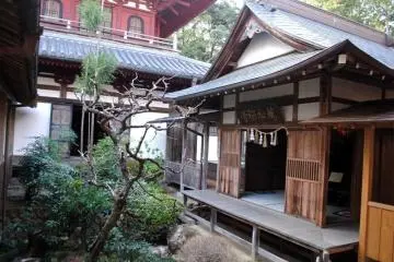 Ryotanji inner courtyard