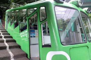 <p>ขึ้นกระเช้าแบบคลาสสิคจะสะดวกมาก</p>