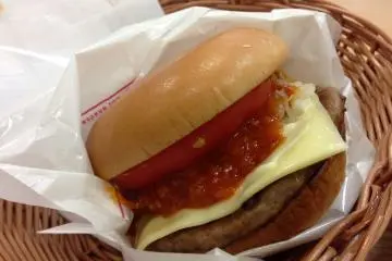 The Cheeseburger has a&nbsp;a vegetable soup like relish.