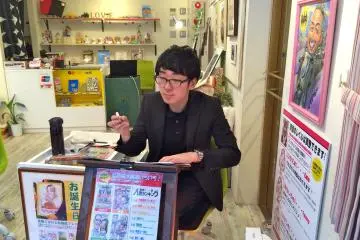 <p>Our artist at work!</p>