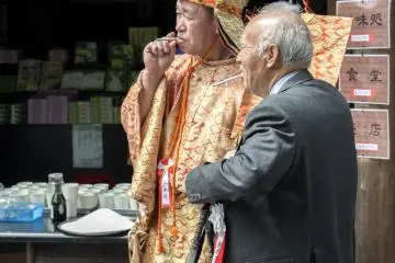 <p>Bonding through a smoke break</p>