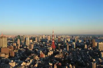 The view from the observation deck is second to none. Tokyo Tower from Roppongi Hills