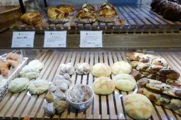 <p>Some of the combinations are quite unique, while you can always find typical treats like anpan</p>