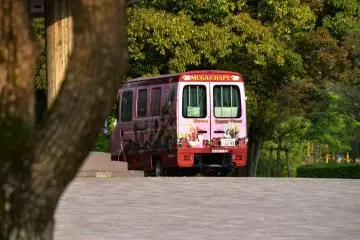 <p>Mega Crape Bus...unfortunately when I spotted the bus it was already closed for the day!</p>