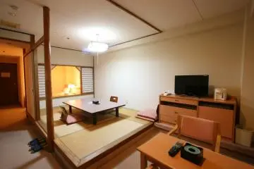 Japanese and Western combined room