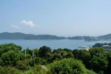 Pemandangan pantai di kota Ushimado