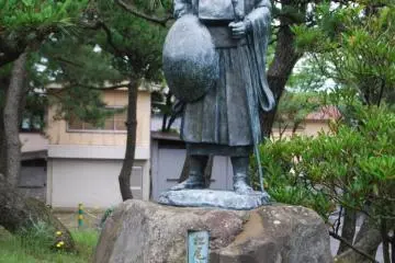 Statue of Basho in Sakata City