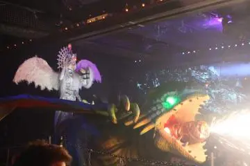 <p>An angel comes in on the good guys team with her dragon</p>