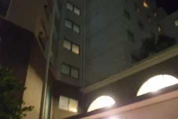 The Southern European style resort hotel reaching toward the sky. (Photo: Youko Tanaka)