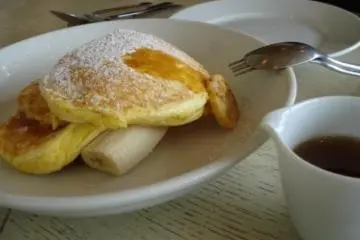 bills signature dish: ricotta hotcakes with banana and honeycomb butter