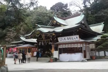<p>ศาลเจ้าเฮะซึตโนะมิยะ (Hetsunomiya)</p>