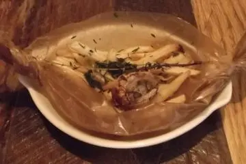 <p>Fries with herbs and garlic</p>