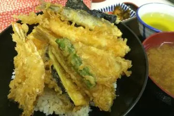 <p>It was one of the best Tempura I ever had in my whole life. This is the&nbsp;Tenfusa Tempura restaurant in the&nbsp;Tsukiji Fish market.</p>