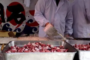 <p>타코야끼! 오사카 엄한데서 먹었던 타코야끼보다 문어가 더 크더라는..</p>