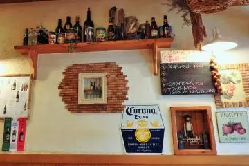 <p>Take a good look at all the decorations as you wait for your meal.</p>