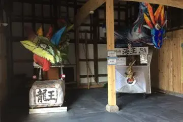 <p>Mikoshi (festival float) is stored here.</p>