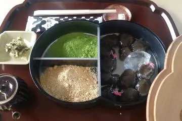 <p>zㅔㄴㄱ와라비 모찌, Warabimochi</p>