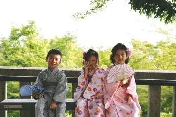 <p>Children dressed up in wonderful kimono!</p>