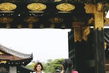 <p>The main gate to Nijo&nbsp;Castle, very popular for pictures</p>