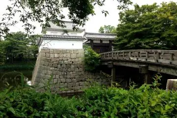 Imagine the work that thousands of laborers did&nbsp;in constructing this beautiful&nbsp;castle on the Tokaido road&nbsp;between Kyoto and Tokyo.
