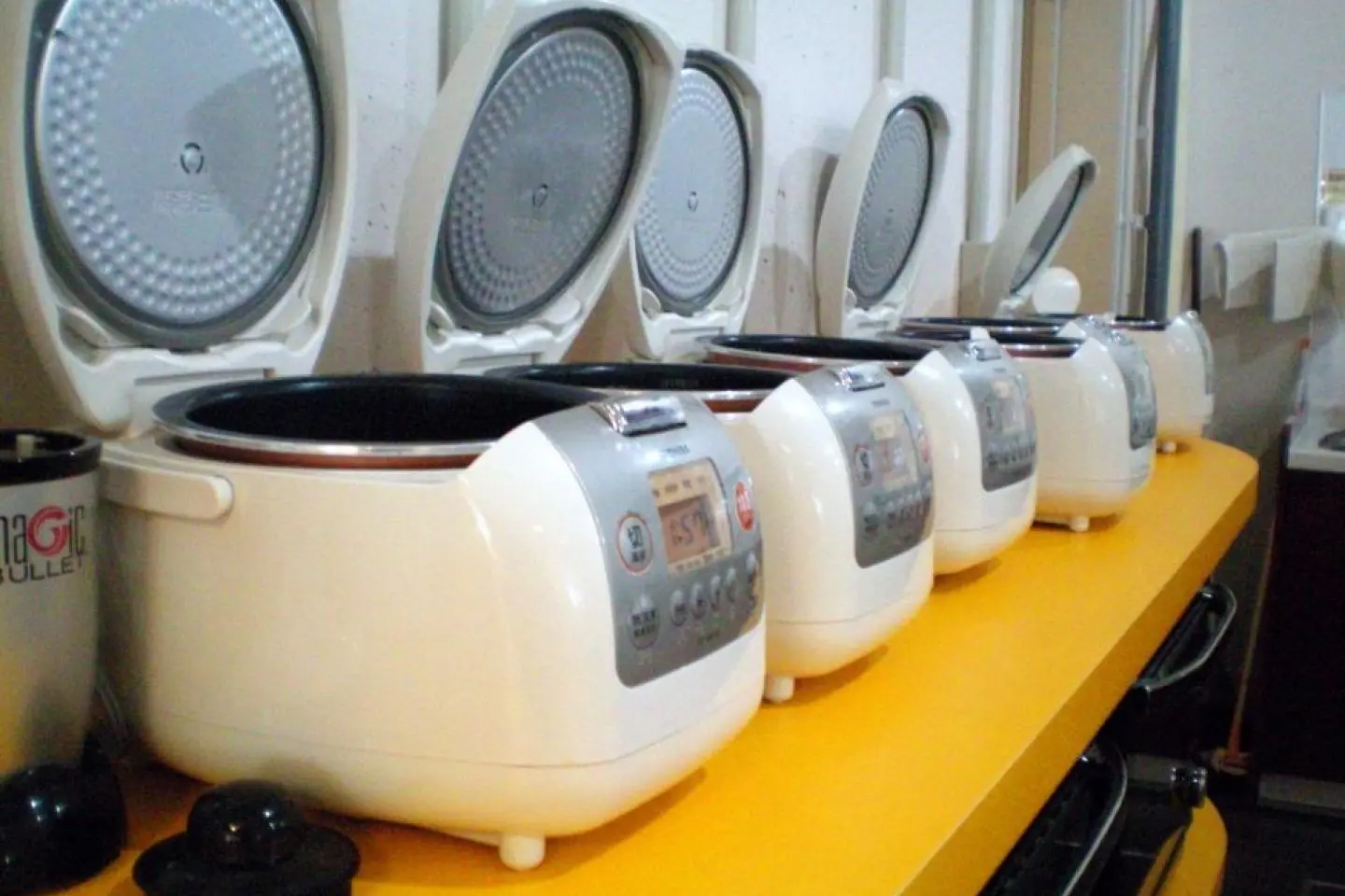 Oakhouse provides convenient appliances, such as these rice cookers at Kamata&nbsp;260 (Photo: Faye Close)