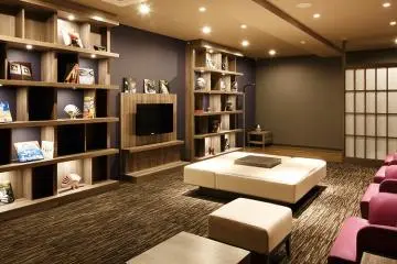 A nice lounge is also available for everyone. (Photo: <a href="https://www.mystays.com/hotel-mystays-premier-kanazawa-ishikawa/" target="_blank" rel="noreferrer noopener nofollow">Hotel MyStays Kanazawa</a>)