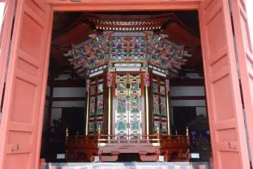 <p>ตู้เก็บพระไตรปิฎก</p>