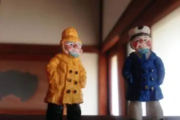 <p>Charming sailor dolls are their way of welcoming you to their home.</p>
