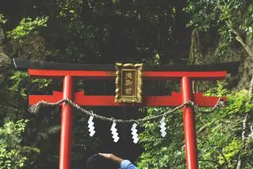<p>A full view of that small shrine</p>