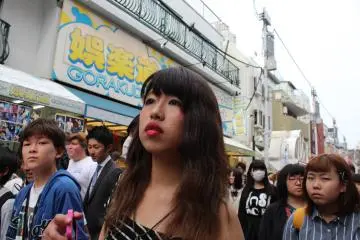 Walking through the streets of Harajuku