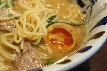<p>Time to try the half-boiled egg!</p>