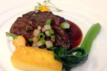 Beef cheek with red wine reduction and polenta, infused with butter and truffle oil. The highlight for me was the pumpkin cream, superbly smooth with a touch of sweetness.
